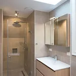 Apartment Park Royal 82