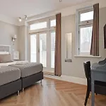 Park Central Royal 82