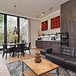 Park Central Royal 82