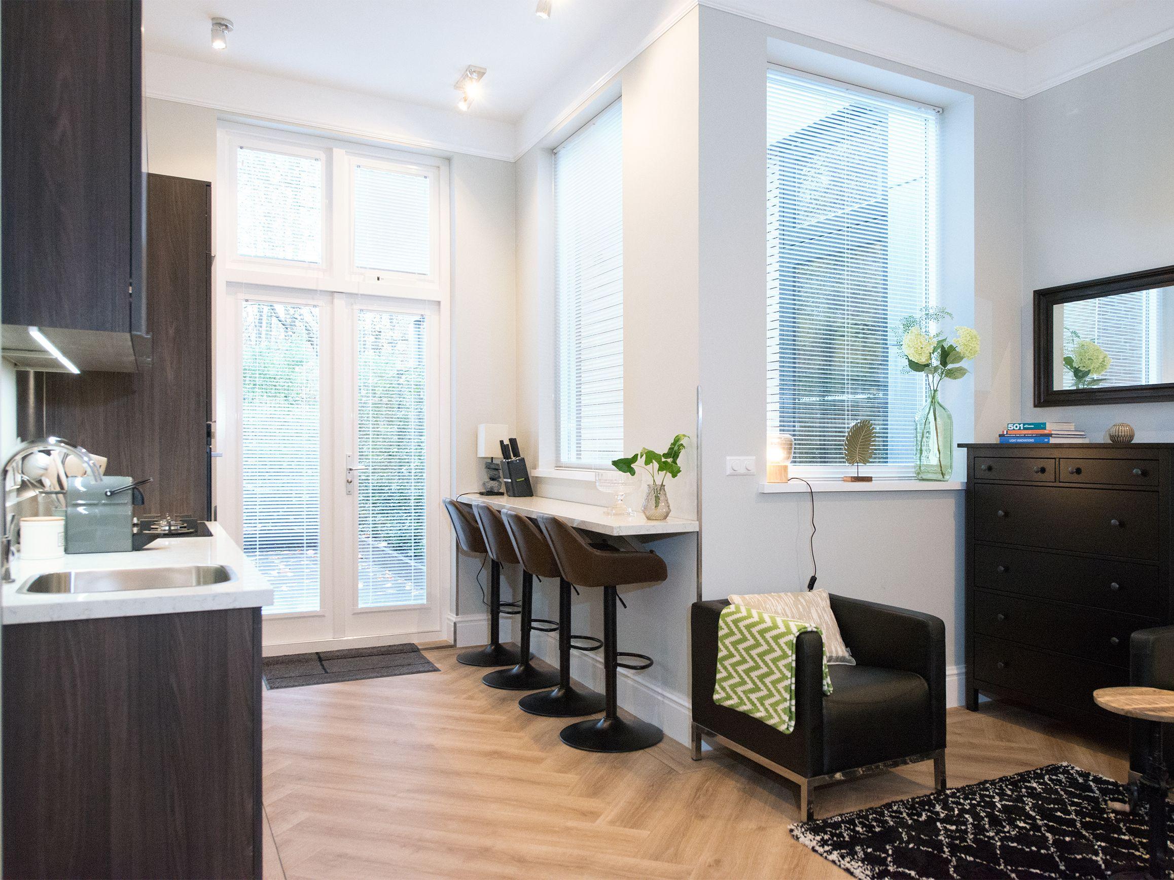 Park Royal 82 * Den Haag