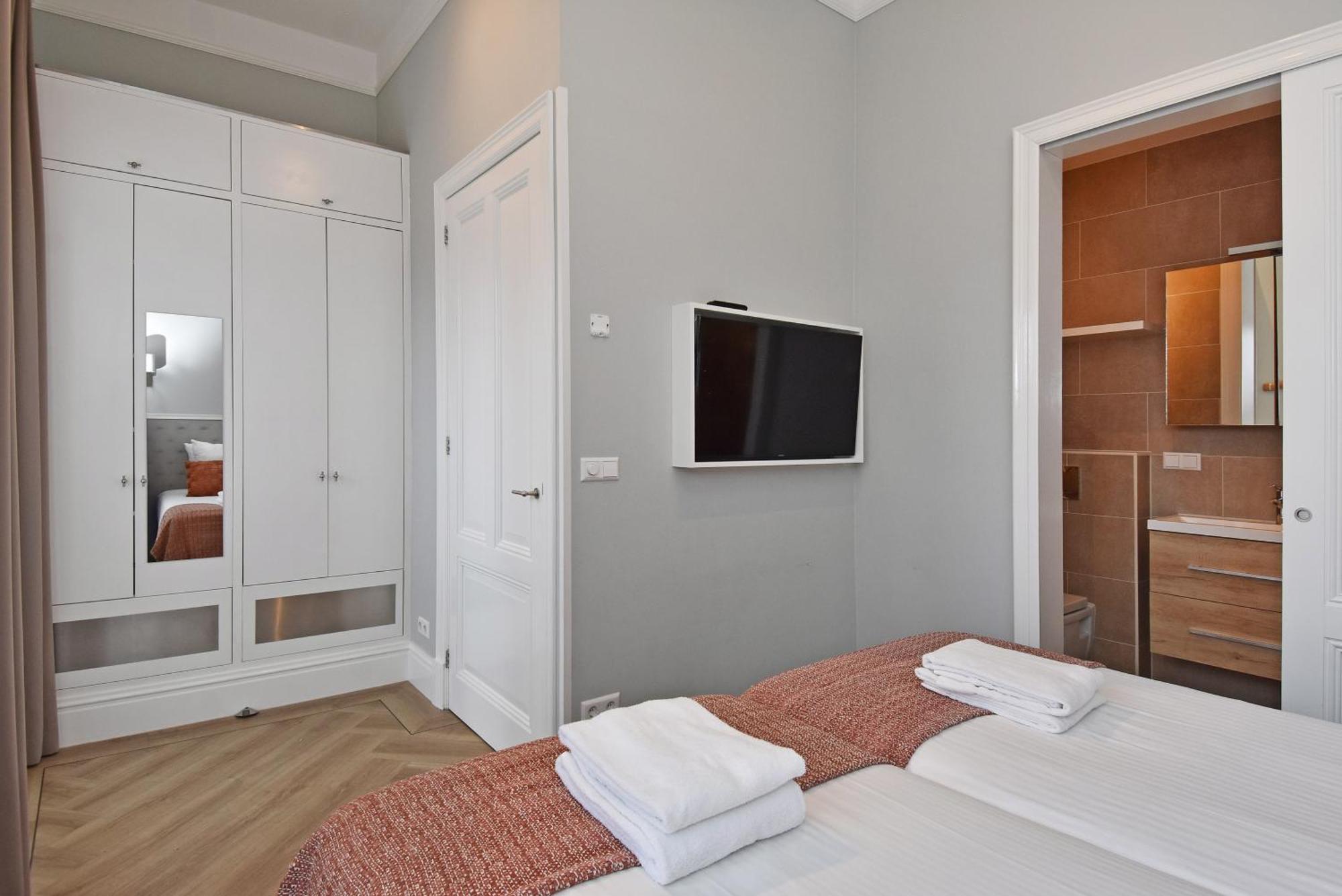 Appartement Park Royal 82 *